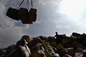 英媒称中国禁进口“洋垃圾”为世界回收行业敲警钟