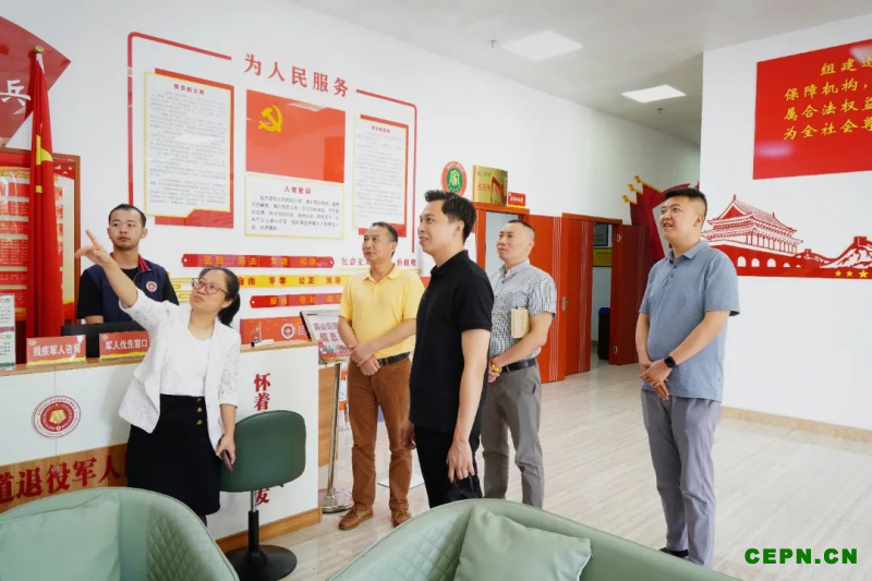 爱博绿“夏日送清凉”八一建军节街道走访慰问活动圆满举办